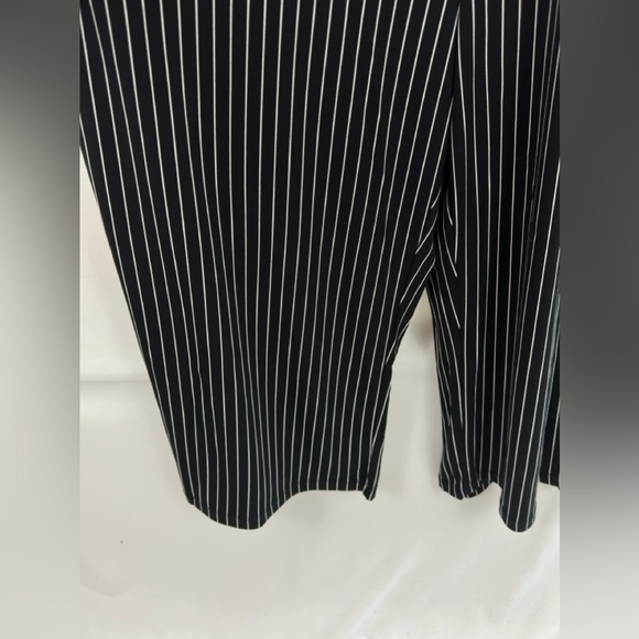 Kaileigh 3X Black Striped Sleeveless Wide Leg Crop Jumpsuit with Pockets… - Picture 9 of 10